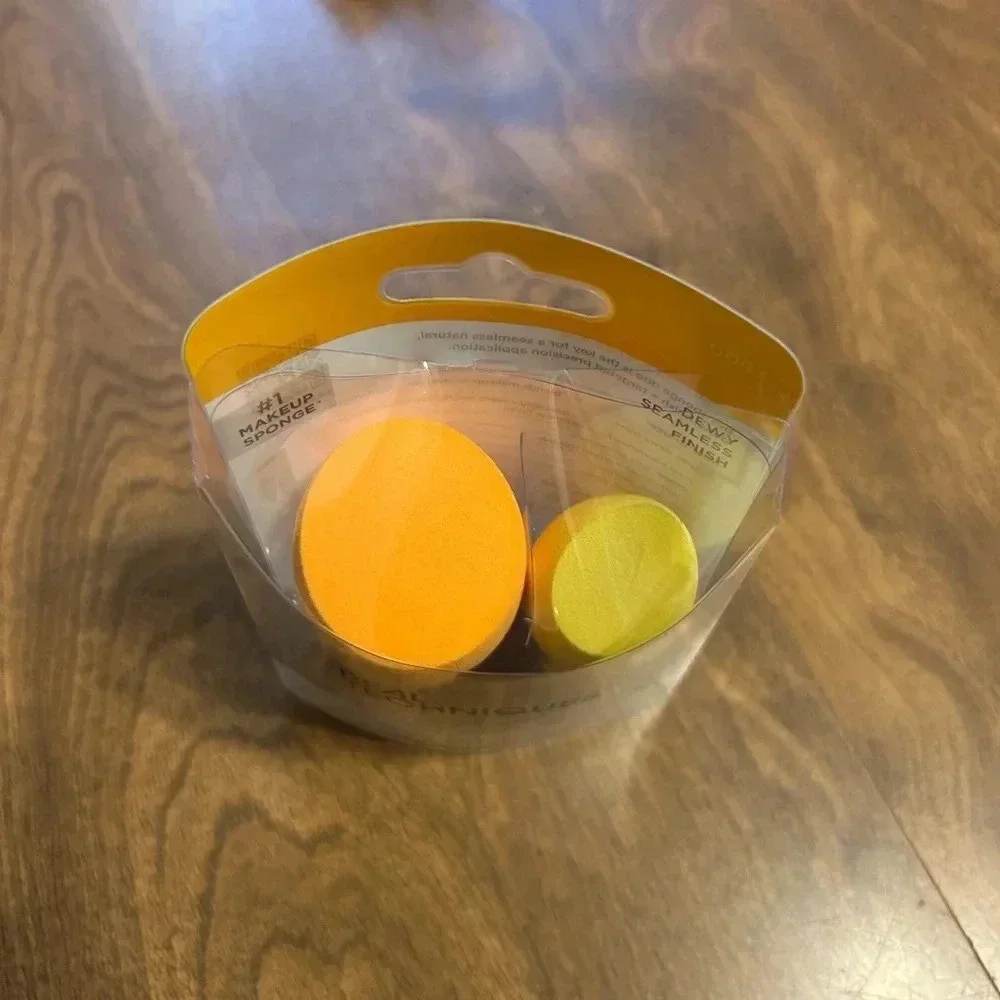 Real techniques Makeup sponges set‎ of 2 NWT